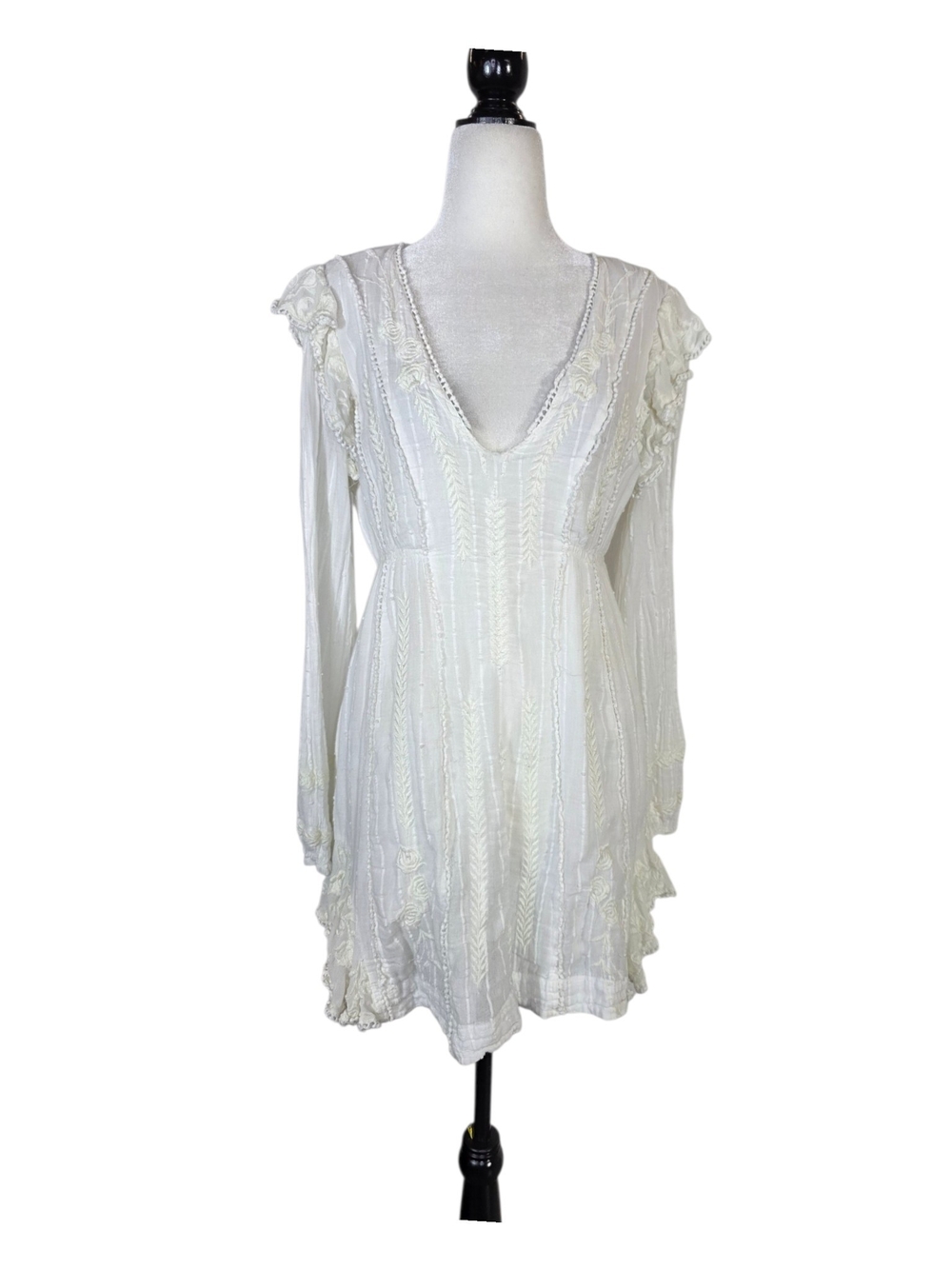 Free People Whimsical boho Ivory V-Neck Long Sleeve Embroidered Dress